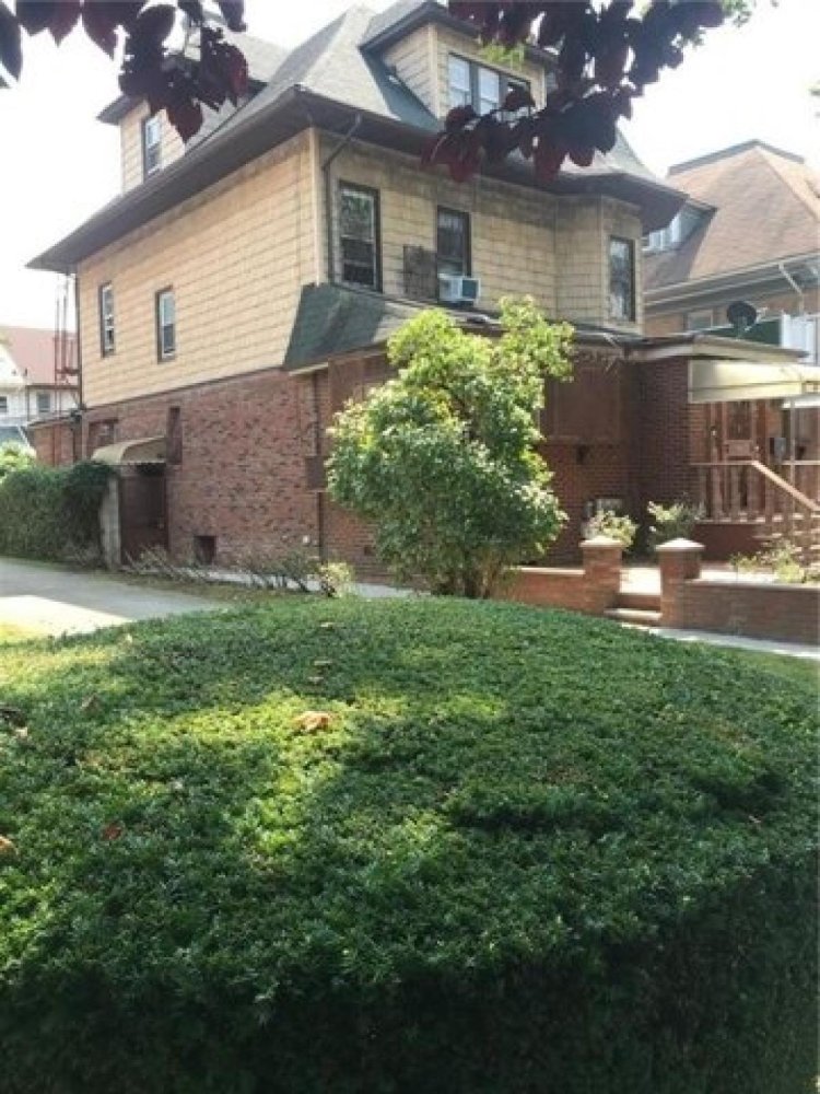 6 bedrooms House in Brooklyn, USA No. 247443