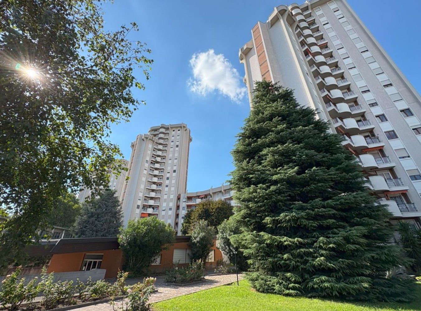 3 Schlafzimmer Wohnung in Milan, Italy, Nr. 364984