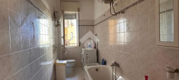 Квартира с 4 комнатами в Кротоне, Италия № 148183 16