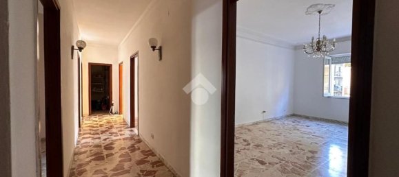 Квартира с 4 комнатами в Кротоне, Италия № 148183 21