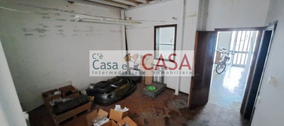 250m² Office in Noventa Padovana, Italy No. 179188 15