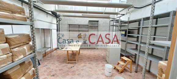 250m² Office in Noventa Padovana, Italy No. 179188 11