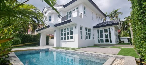 4 bedrooms Villa in Chalong, Thailand No. 6115 3