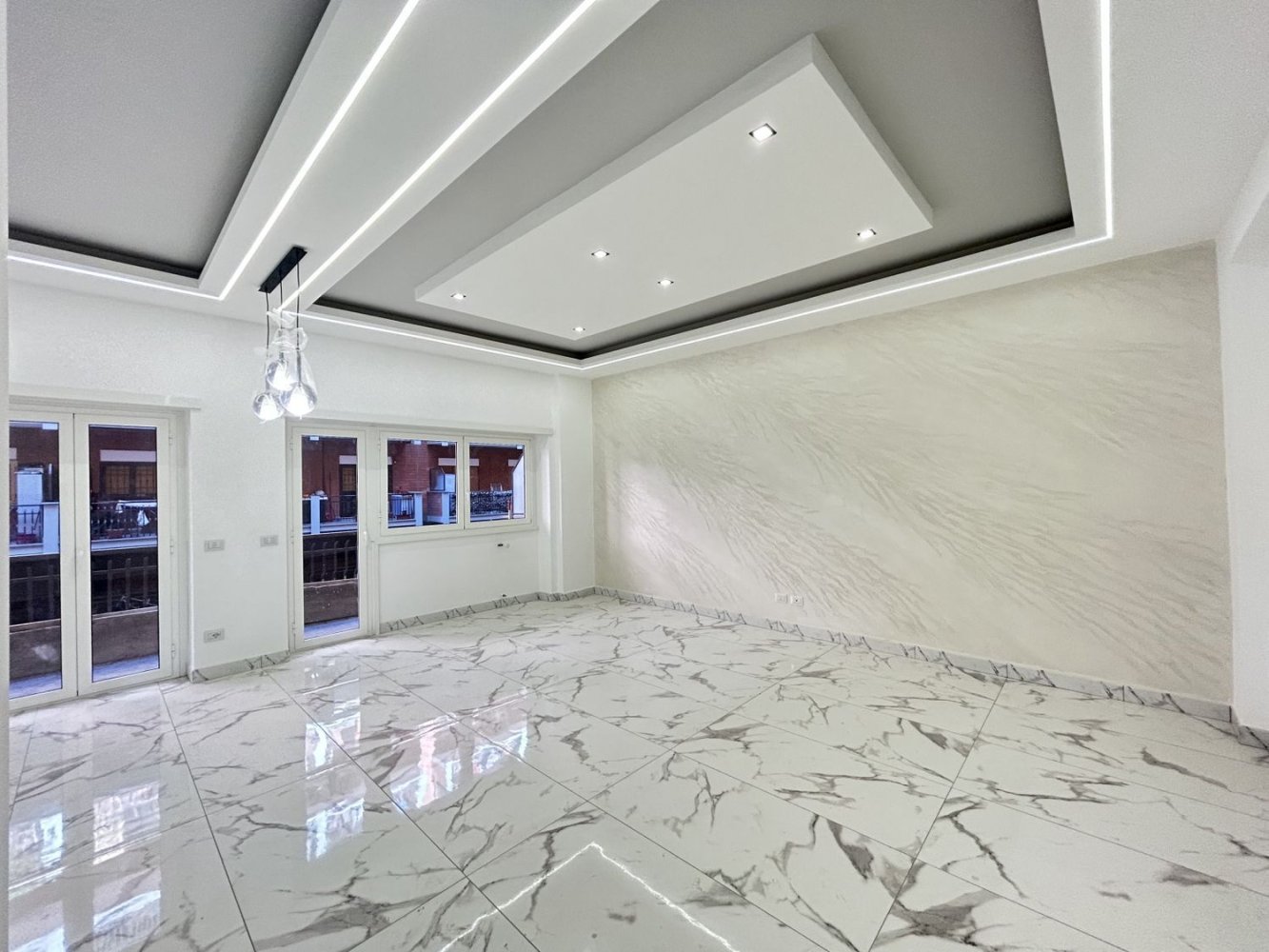 4 rooms Apartment in Rome, Italy No. 16882