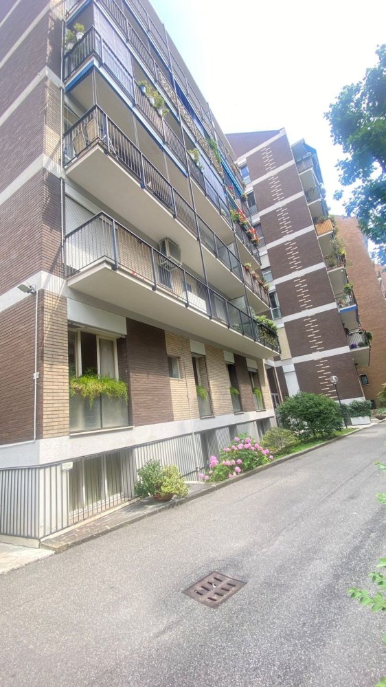 2 Schlafzimmer Wohnung in Milan, Italy, Nr. 384623