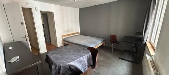 Studio in Rouen, France No. 362409 2