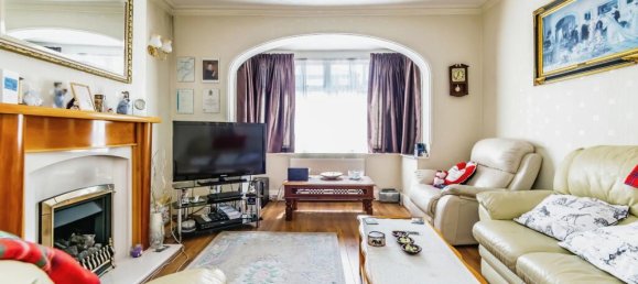 3 bedrooms Commercial property in Croydon, United Kingdom No. 8142 15