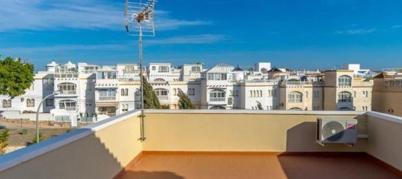 3 غرف نوم فيلا في Alicante, Spain رقم 176502 10