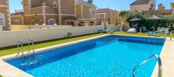 3 غرف نوم فيلا في Alicante, Spain رقم 176502 11