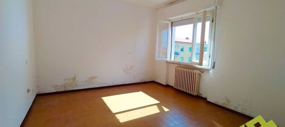 4 rooms Apartment in Rosignano Marittimo, Italy No. 267654 7