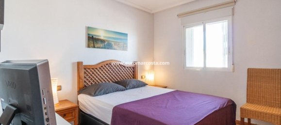 2 bedrooms Apartment in Alicante, Spain No. 161379 2