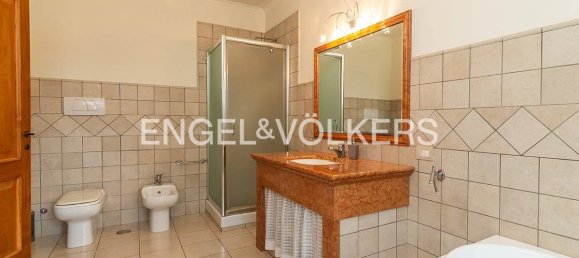 5 bedrooms Villa in Velletri, Italy No. 102146 16