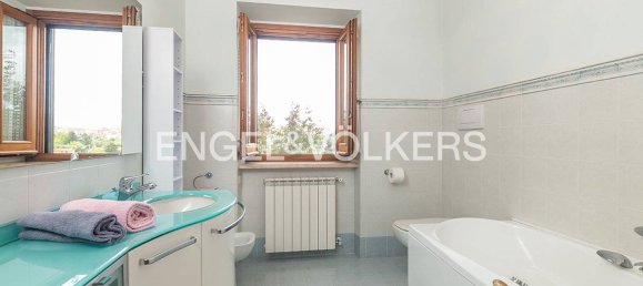 5 bedrooms Villa in Velletri, Italy No. 102146 17
