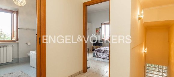 5 bedrooms Villa in Velletri, Italy No. 102146 10