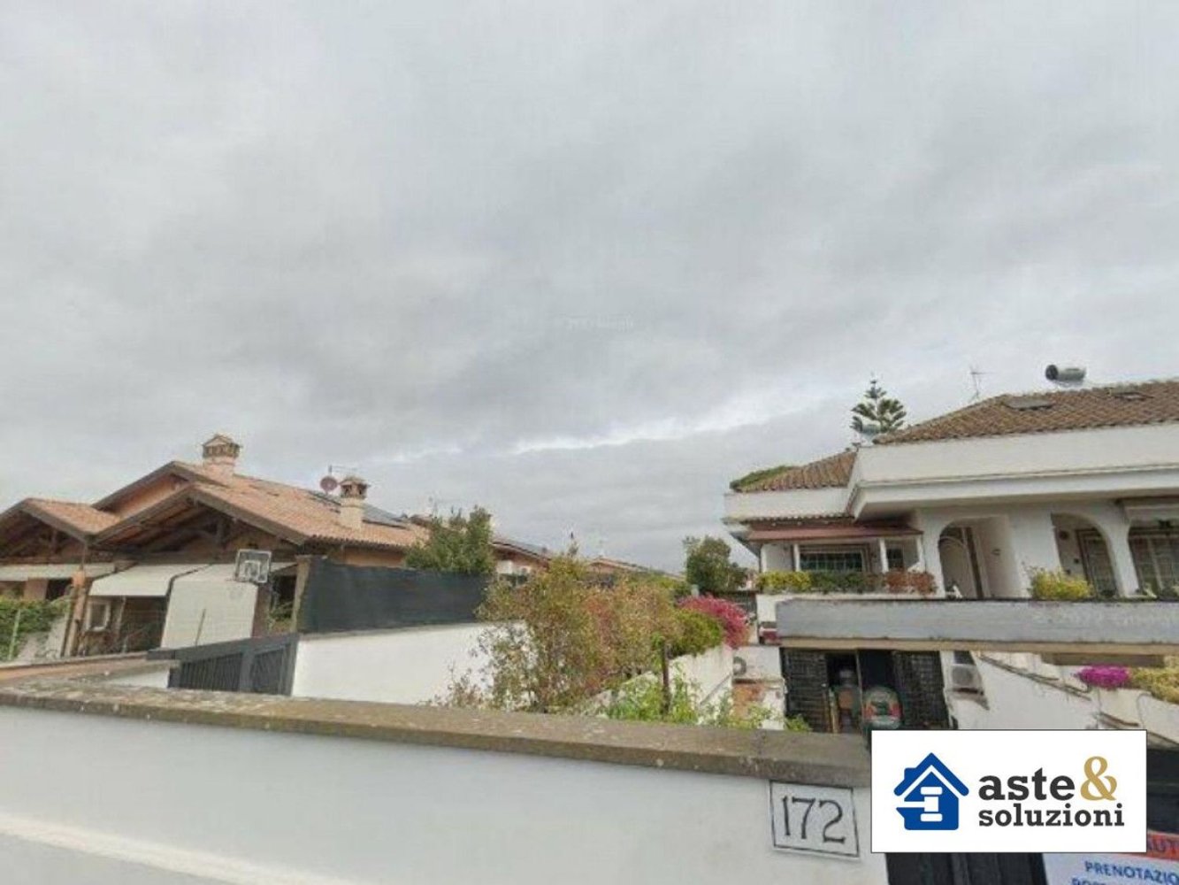 3 bedrooms Apartment in Rome, Italy No. 401004