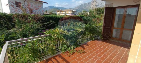 Villa de 4 dormitorios en Formia, Italy No. 110117 36