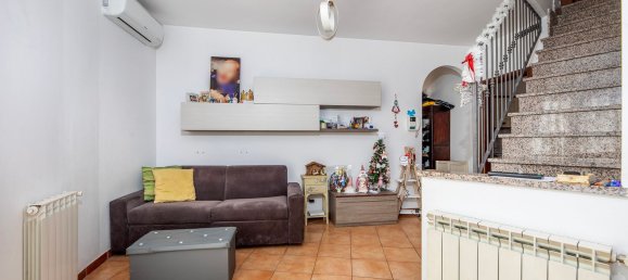 4-Zimmer Doppelhaus in Monte Compatri, Italy, Nr. 163939 2
