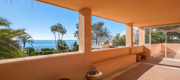 8 bedrooms Villa in Estepona, Spain No. 24231 18