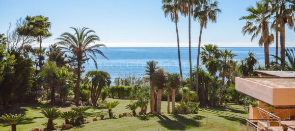 8 bedrooms Villa in Estepona, Spain No. 24231 16