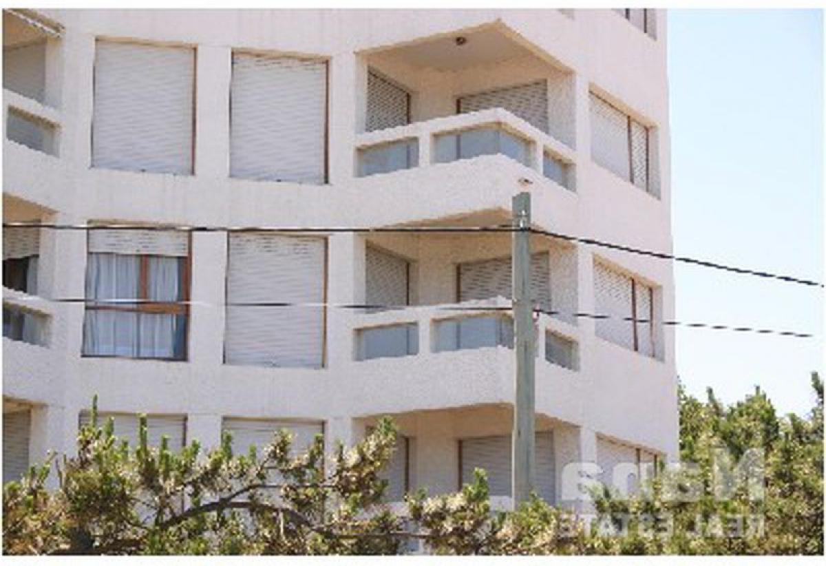 Apartamento de 2 dormitorios en Maldonado, Uruguay No. 3002