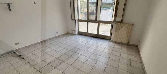 9غرفة موقف سيارات في San Giovanni Rotondo, Italy رقم 21468 4