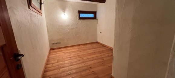 4 Schlafzimmer Wohnung in Courmayeur, Italy, Nr. 331999 5