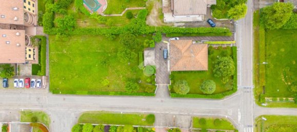 900m² Land in Quattro Castella, Italy No. 114358 27