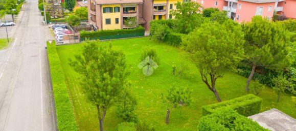 900m² Land in Quattro Castella, Italy No. 114358 3