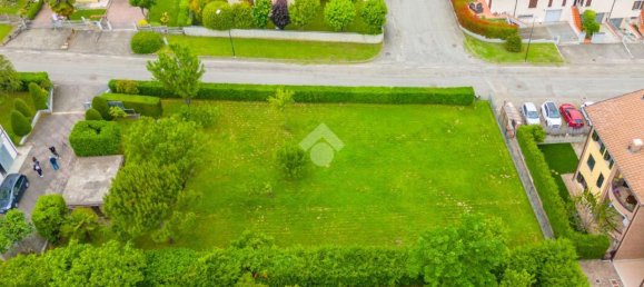 900m² Land in Quattro Castella, Italy No. 114358 5