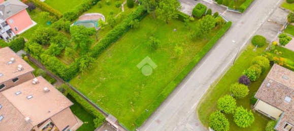 900m² Land in Quattro Castella, Italy No. 114358 26