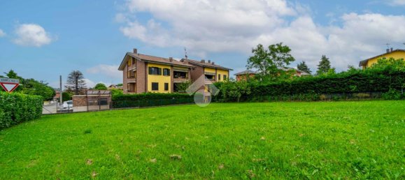 900m² Land in Quattro Castella, Italy No. 114358 2