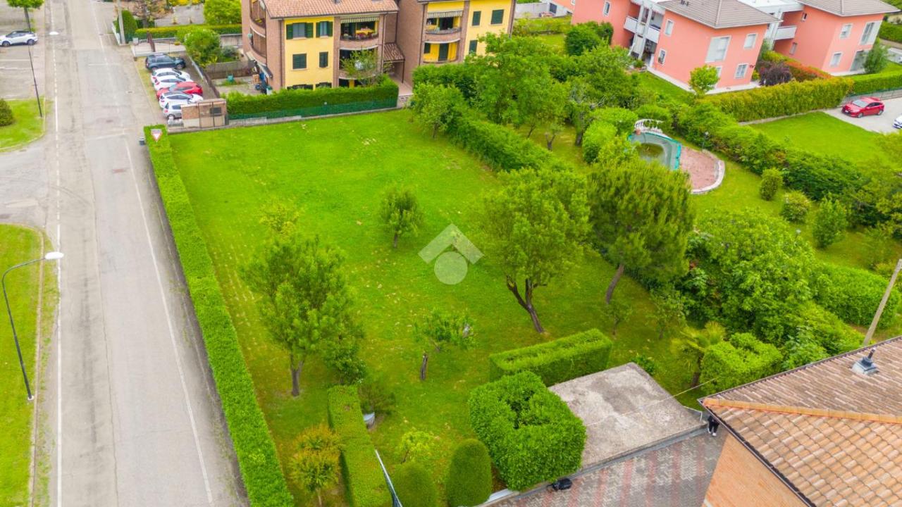 900m² Land in Quattro Castella, Italy No. 114358