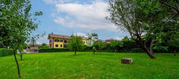 900m² Land in Quattro Castella, Italy No. 114358 12