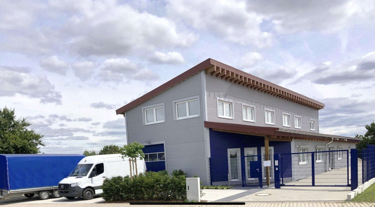 467m² Building in Bergstrase, Germany No. 368008