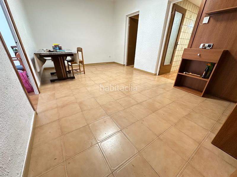 Apartamento de 2 dormitorios en Canovelles, Spain No. 200893