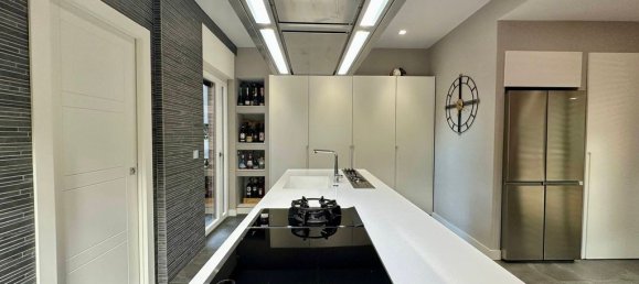 2 Schlafzimmer Wohnung in Rome, Italy, Nr. 219325 38