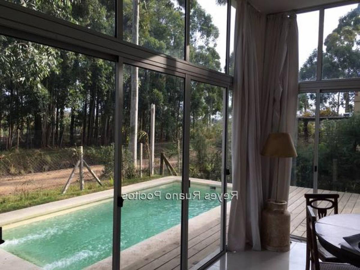 3 bedrooms House in Canelones, Uruguay No. 9032