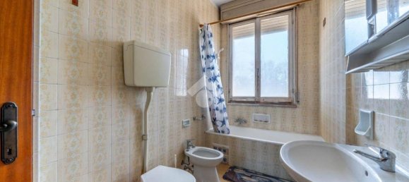 2 bedrooms Apartment in Reggio Emilia, Italy No. 309221 17