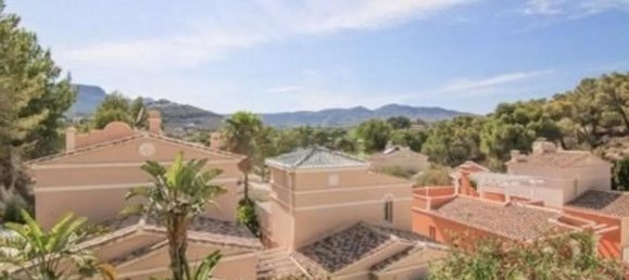 Villa de 3 dormitorios en Calpe, Spain No. 179807 2