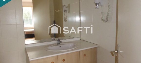 Estudio en Sainte-Savine, France No. 256102 3