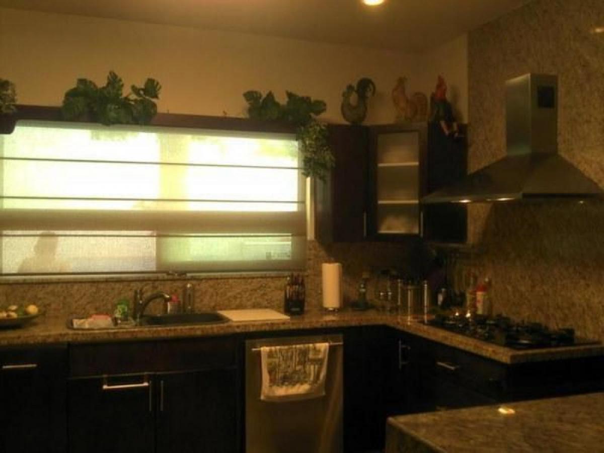 3 bedrooms House in Nuevo Leon, Mexico No. 153692