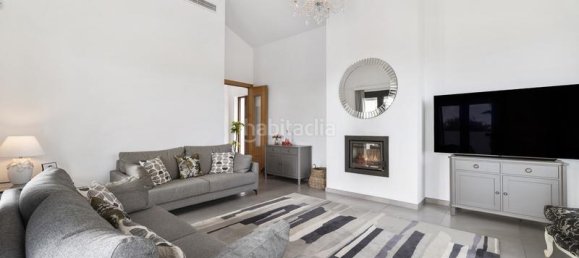 4 bedrooms Villa in Mijas, Spain No. 21599 22