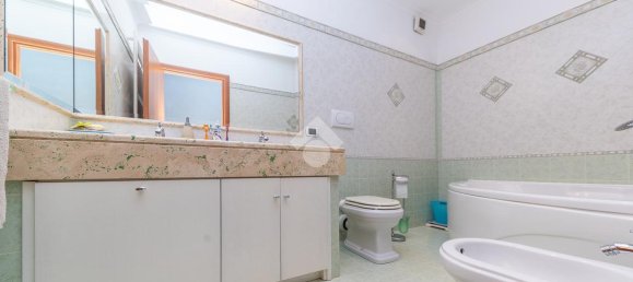 4-Zimmer Wohnung in Rome, Italy, Nr. 41664 25