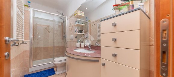 4-Zimmer Wohnung in Rome, Italy, Nr. 41664 38