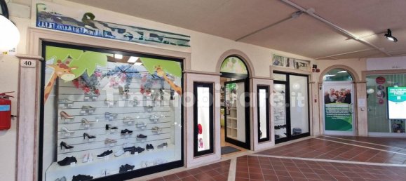 Imóvel comercial em Anzio, Italy 486 m² N.º 317276 9