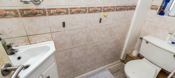 Casa em Newcastle-under-Lyme, United Kingdom N.º 2103 6