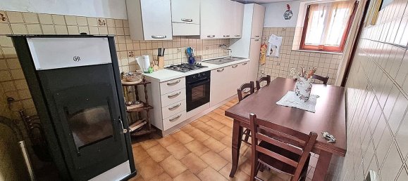 Дом с 3 комнатами в Сан Марчелло Пистойезе, Италия № 286643 3