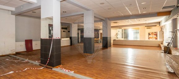 Almacén en Seixal, Portugal 230 m² No. 88678 12