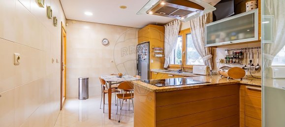 4 bedrooms House in Vila Franca de Xira, Portugal No. 180482 8