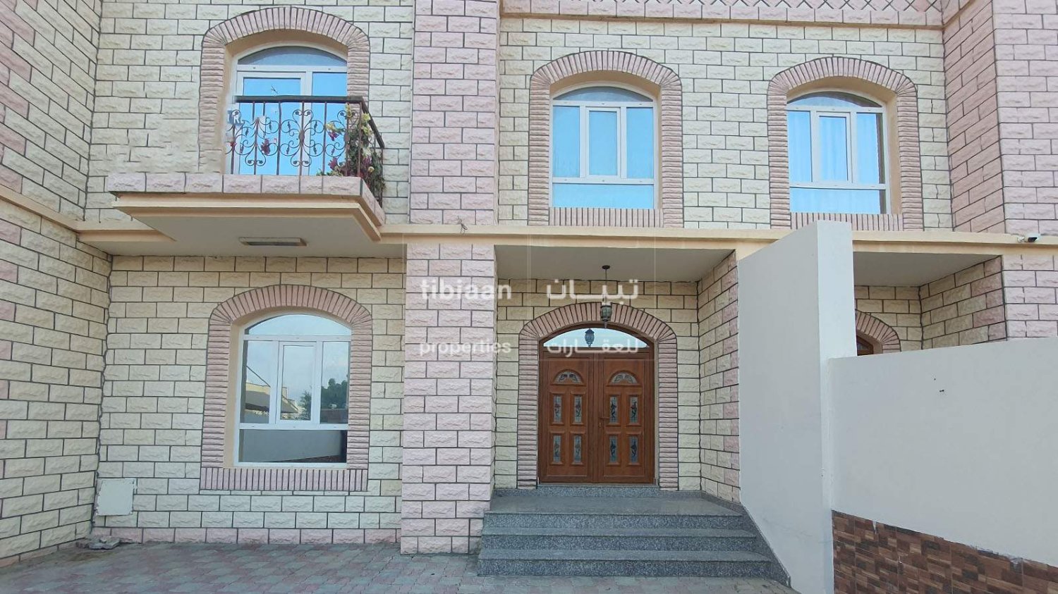 6 bedrooms Duplex in As Sib, Oman No. 591